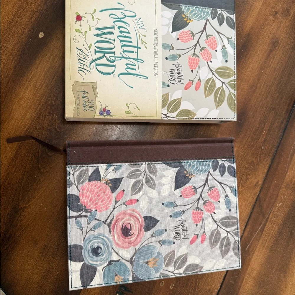 NIV, Beautiful Word Bible Journal Edition for Women 500 Full-Color Verses